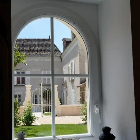 De La Tonnelle *